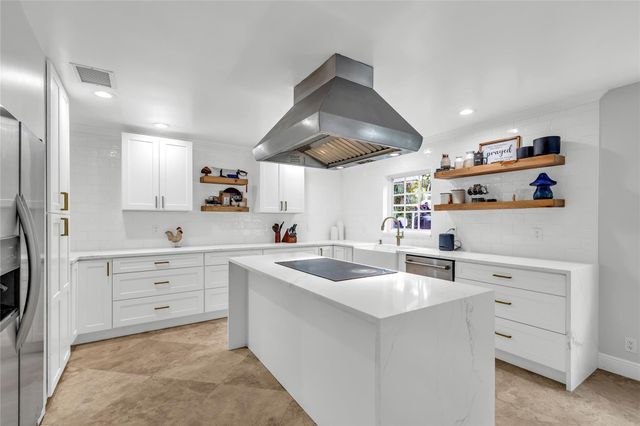 5963 NW 75th Way, Parkland, FL 33067