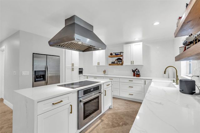 5963 NW 75th Way, Parkland, FL 33067