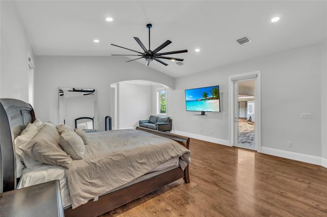 5963 NW 75th Way, Parkland, FL 33067