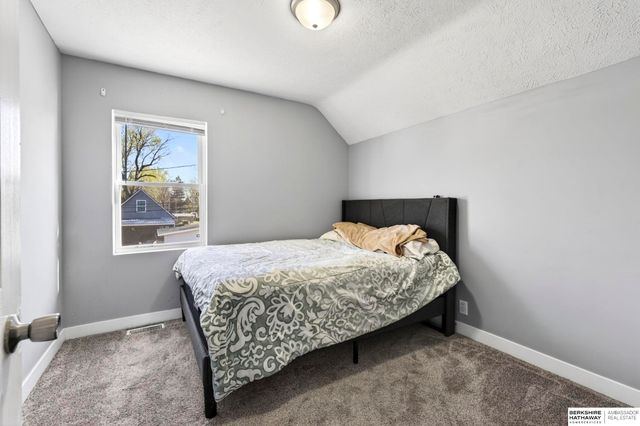 2605 Fort Street, Omaha, NE 68111