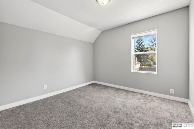 2605 Fort Street, Omaha, NE 68111