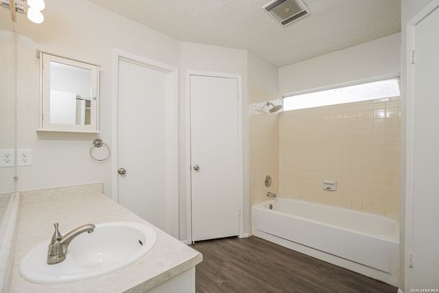 5106 Sierra Vista, San Antonio, TX 78233