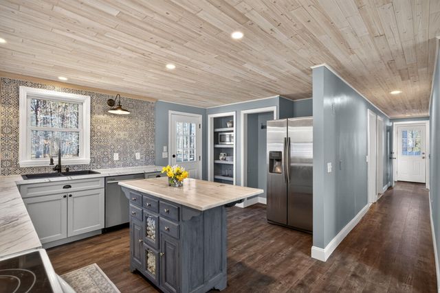 111 Spring Brook Road, Wellfleet, MA 02667