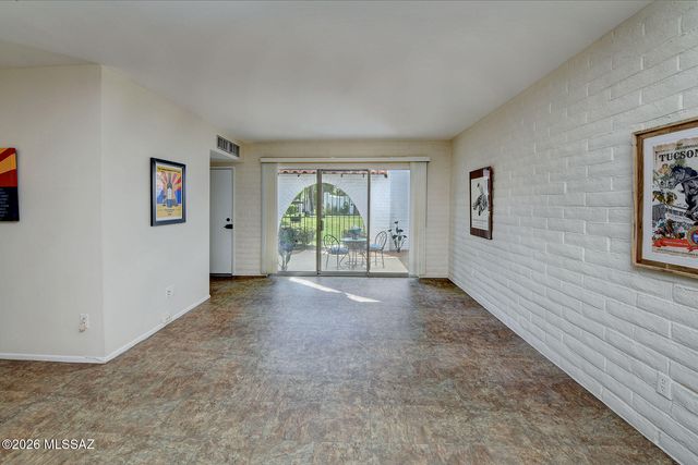 711 W Las Lomitas Road, Tucson, AZ 85704