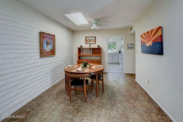 711 W Las Lomitas Road, Tucson, AZ 85704