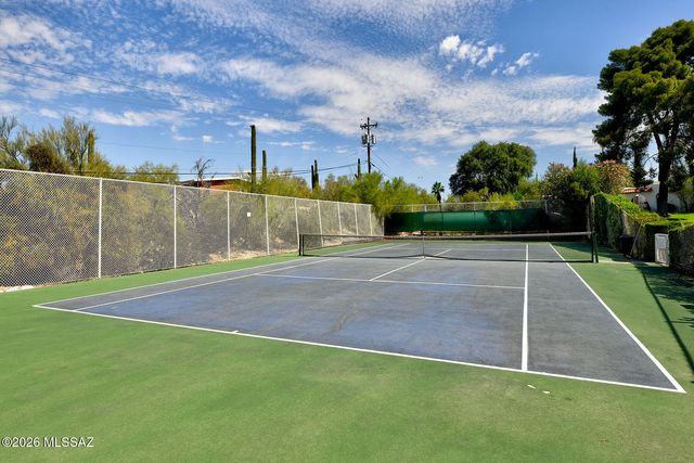 711 W Las Lomitas Road, Tucson, AZ 85704