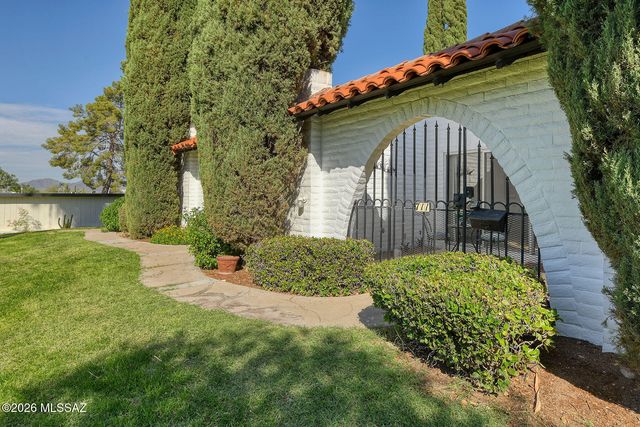 711 W Las Lomitas Road, Tucson, AZ 85704