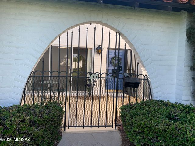 711 W Las Lomitas Road, Tucson, AZ 85704