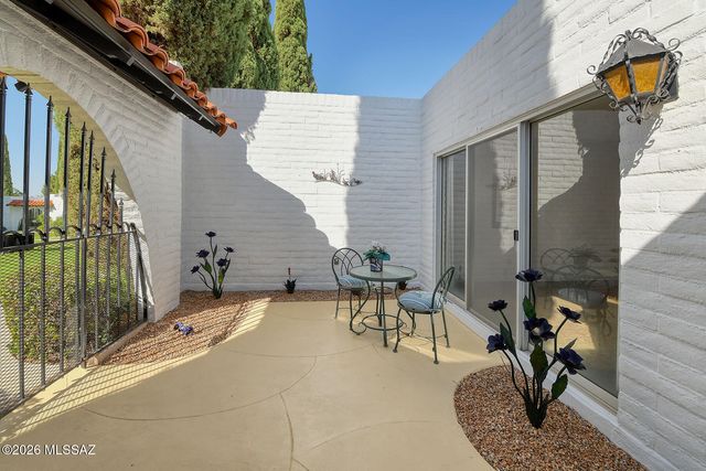 711 W Las Lomitas Road, Tucson, AZ 85704