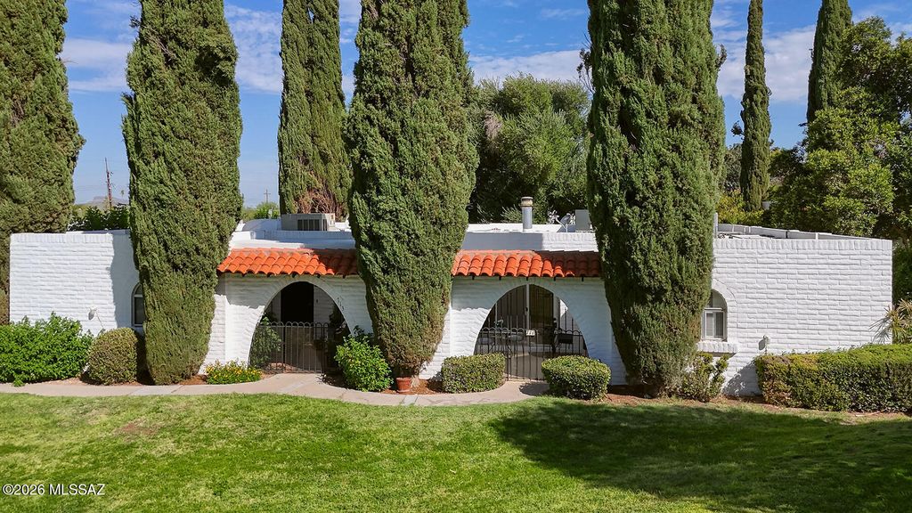 711 W Las Lomitas Road, Tucson, AZ 85704