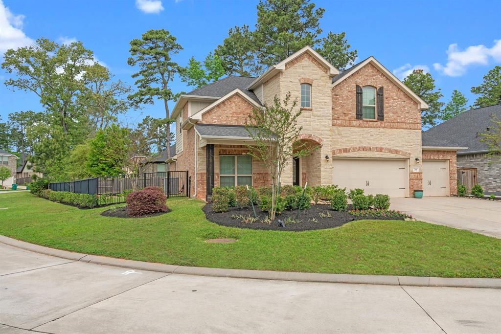 214 Fawn Valley Trail, Conroe, TX 77318