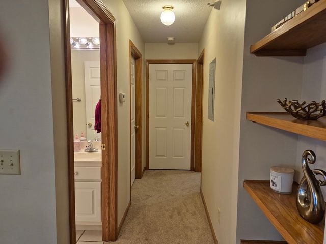 3120 Holiday Court 7, Bettendorf, IA 52722