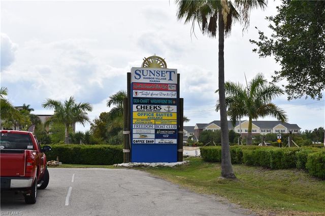 3462 Hancock Bridge PKWY 242, North Fort Myers, FL 33903