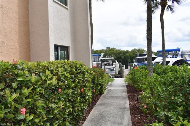 3462 Hancock Bridge PKWY 242, North Fort Myers, FL 33903