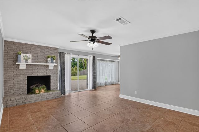 6327 Sand Beach Boulevard, Shreveport, LA 71105