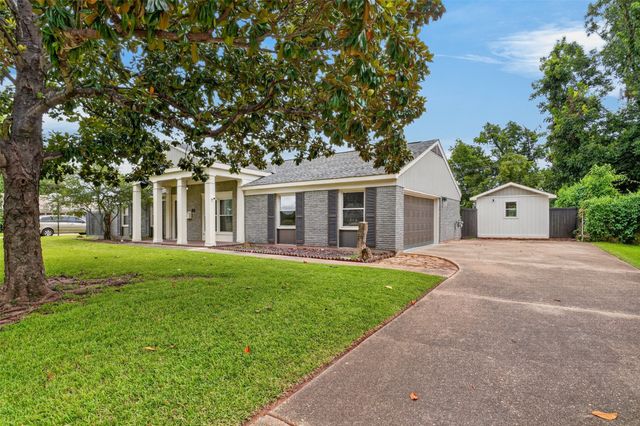 6327 Sand Beach Boulevard, Shreveport, LA 71105