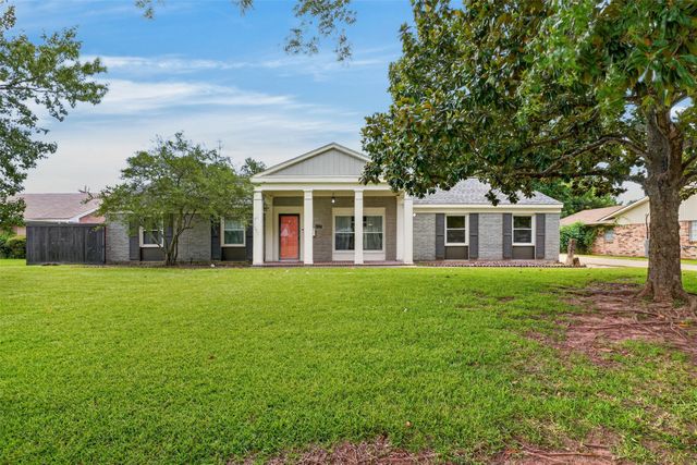6327 Sand Beach Boulevard, Shreveport, LA 71105