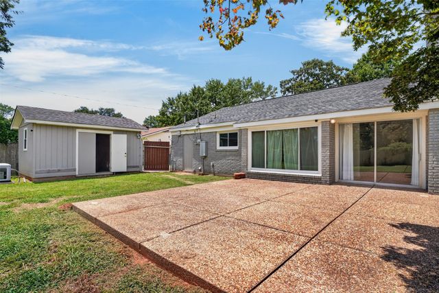 6327 Sand Beach Boulevard, Shreveport, LA 71105