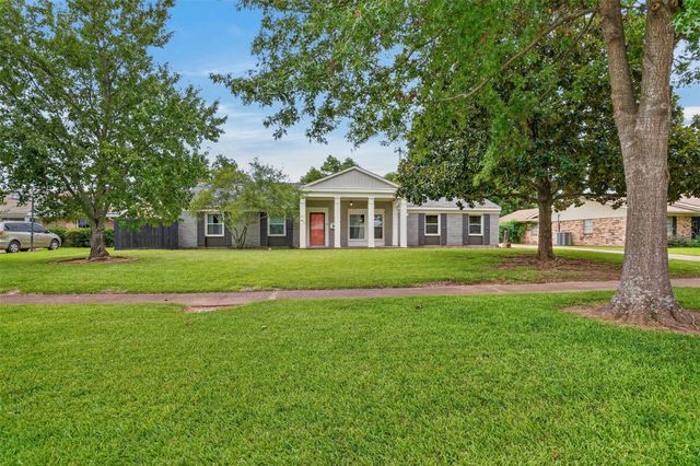 6327 Sand Beach Boulevard, Shreveport, LA 71105