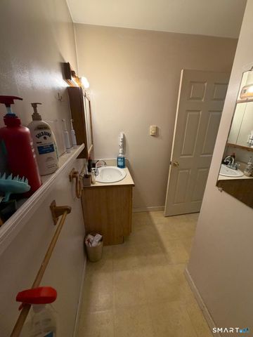 63 Glade Street B3, West Haven, CT 06516