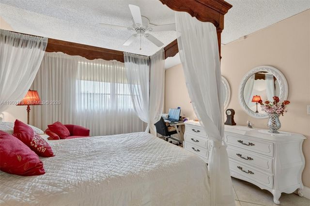 2901 NW 46th Avenue 306, Lauderdale Lakes, FL 33313