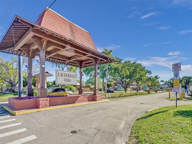 2901 NW 46th Avenue 306, Lauderdale Lakes, FL 33313