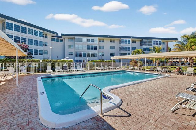 2901 NW 46th Avenue 306, Lauderdale Lakes, FL 33313