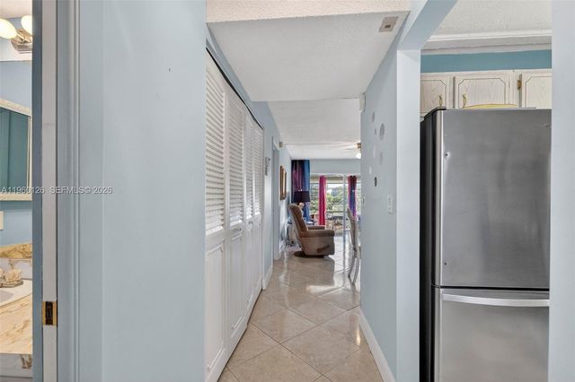 2901 NW 46th Avenue 306, Lauderdale Lakes, FL 33313