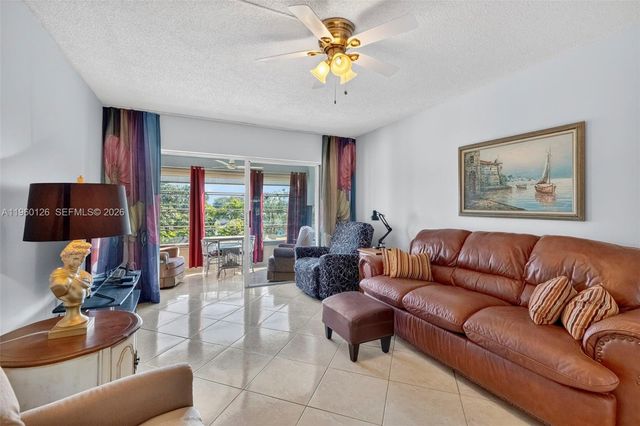 2901 NW 46th Avenue 306, Lauderdale Lakes, FL 33313