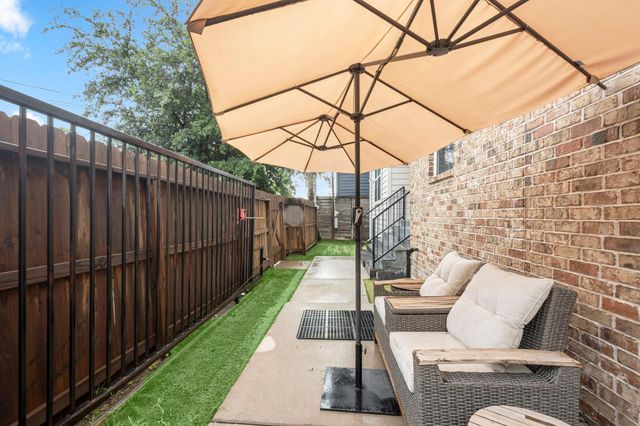 1041 W 17th Street, Houston, TX 77008