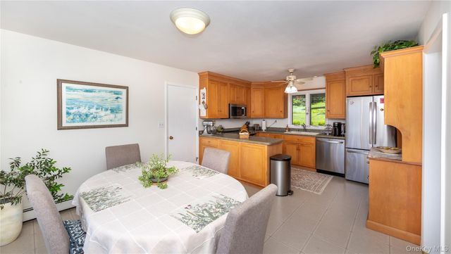 21 Overlook Drive, Pawling, NY 12564