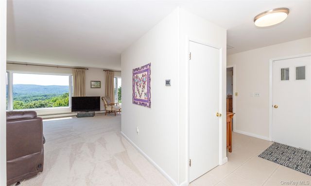 21 Overlook Drive, Pawling, NY 12564