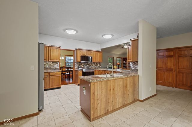 520 Denny Drive, Mooresville, IN 46158