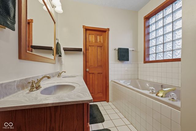 520 Denny Drive, Mooresville, IN 46158