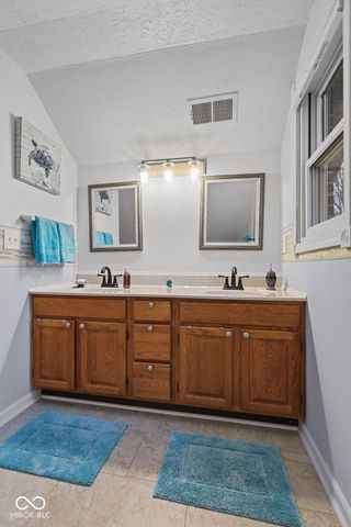 520 Denny Drive, Mooresville, IN 46158