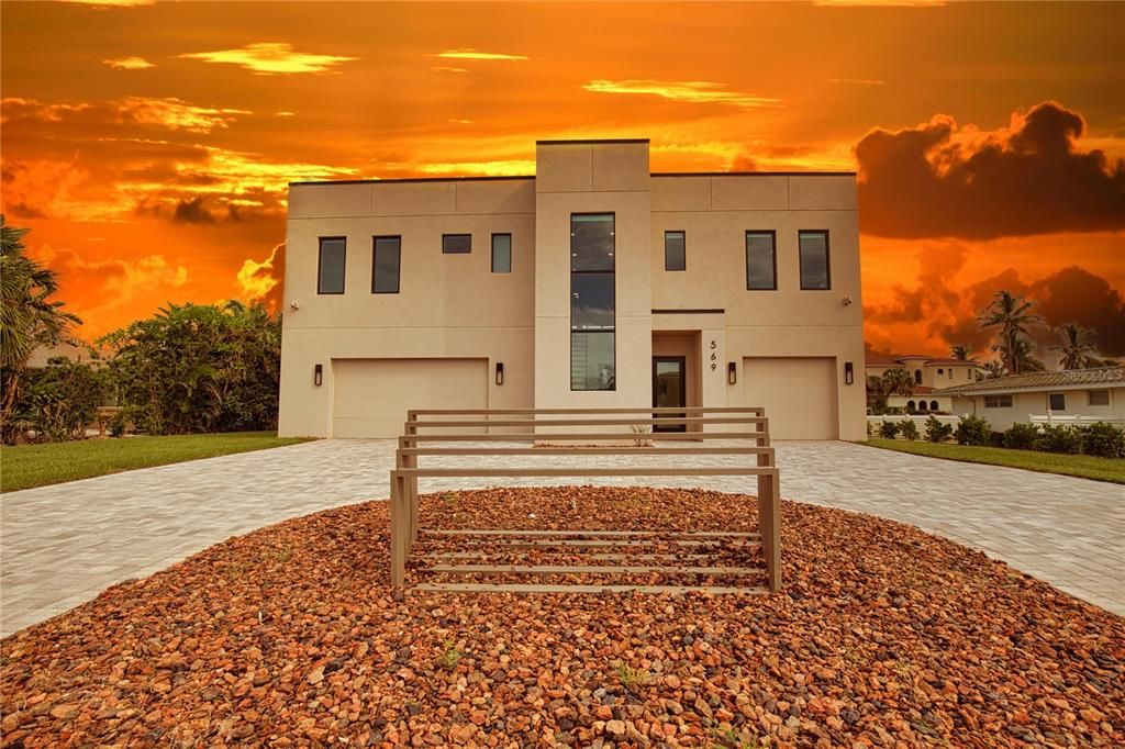 569 ROUNTREE DRIVE, Longboat Key, FL 34228