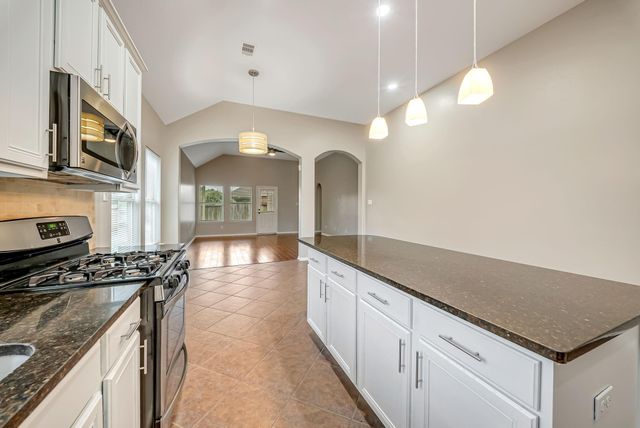 27538 Rebecca Field Lane, Spring, TX 77386