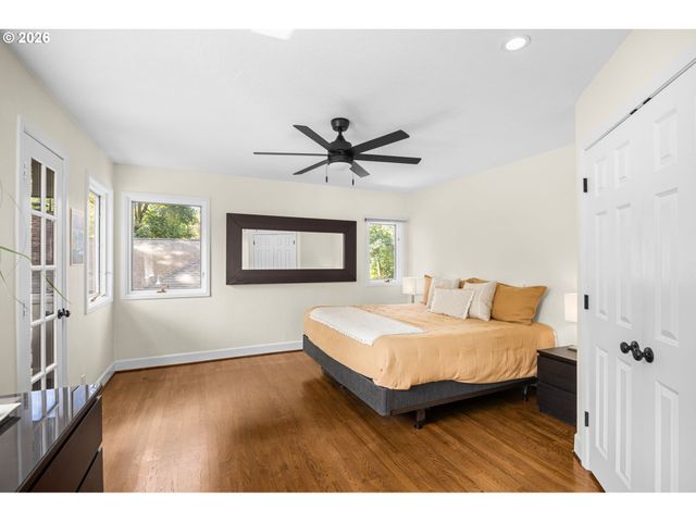 762 LAKE FOREST Dr, Lake Oswego, OR 97034