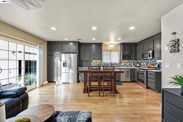 337 I St, Fremont, CA 94536