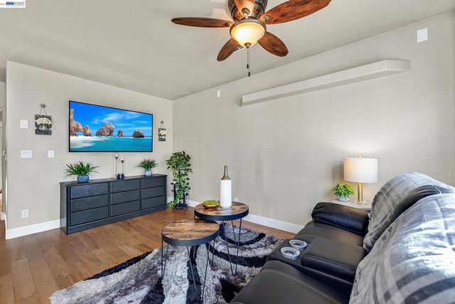 337 I St, Fremont, CA 94536