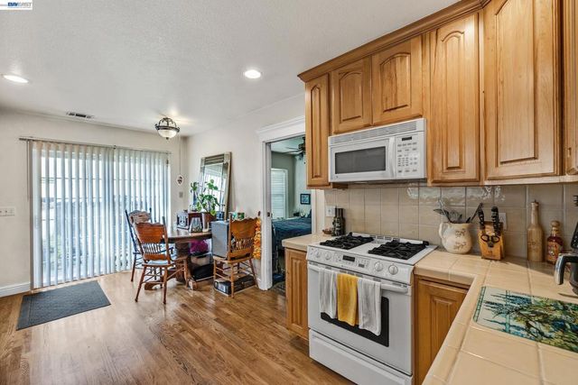 337 I St, Fremont, CA 94536