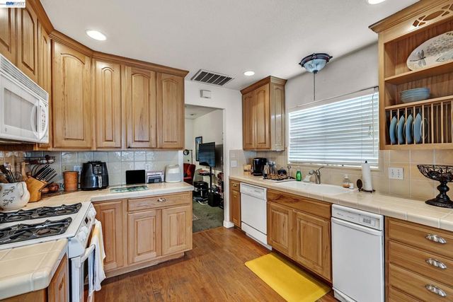 337 I St, Fremont, CA 94536
