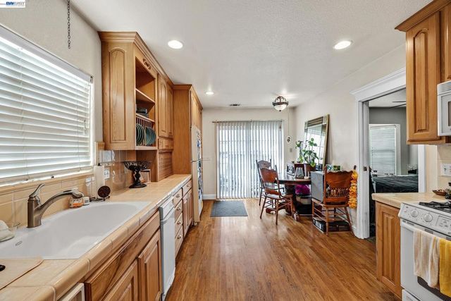 337 I St, Fremont, CA 94536