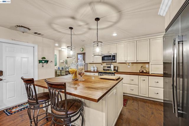 337 I St, Fremont, CA 94536