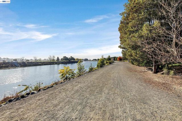 337 I St, Fremont, CA 94536