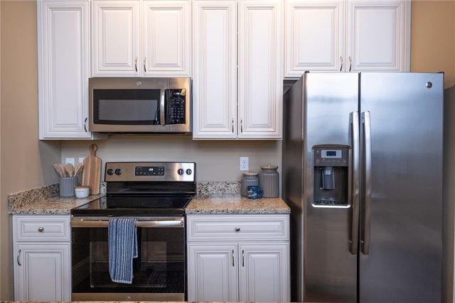 413 CENTRAL Avenue 6-118, Pawtucket, RI 02861