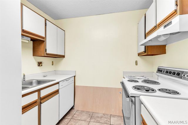 5929 Carmel Drive, Montgomery, AL 36117