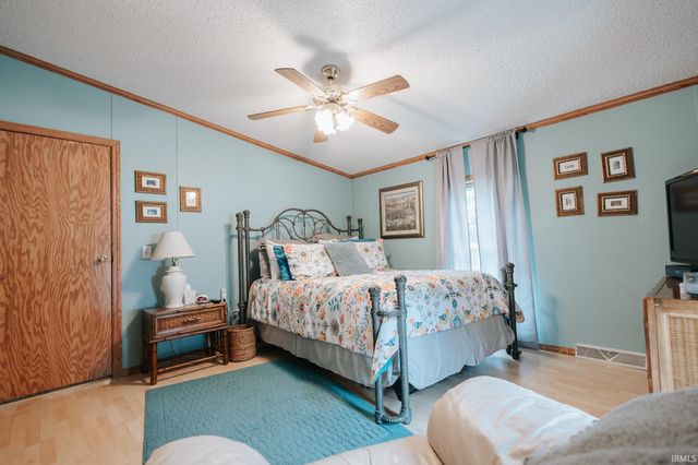 1822 Fuquay Road, Newburgh, IN 47630