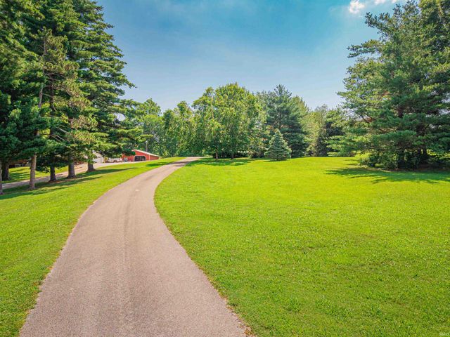 1822 Fuquay Road, Newburgh, IN 47630