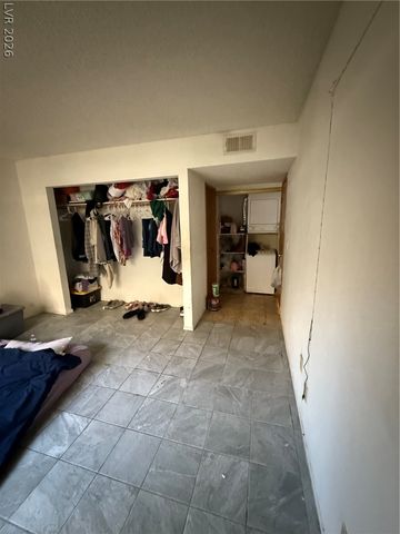 3585 Arville Street 401A, Las Vegas, NV 89103